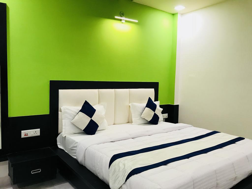 Hotel Aaradhya Residency Agra  Exterior foto